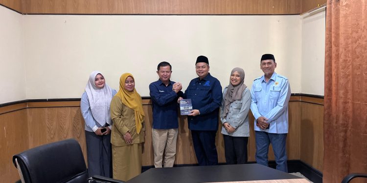 Ketua DPRD Kota Jambi Silaturahmi ke KI Jambi, Taufiq: Semoga Sinergi Terus Berjalan
