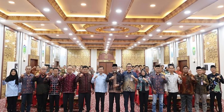 Beri Materi di Rakor PPID se-Jambi, Ketua KI Jambi: Jangan Takut dengan Permohonan Informasi