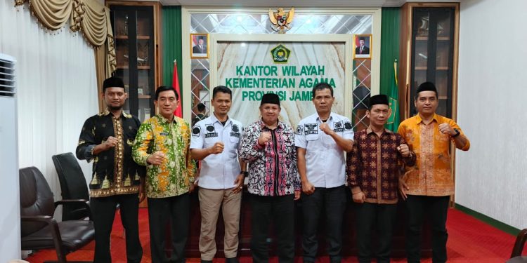 Ketua FKPT Jambi Dampingi Kepala Kanwil Kemenag Provinsi Jambi Sambut Kunjungan Satgaswil Densus 88, Cegah Radikalisme di Dunia Pendidikan